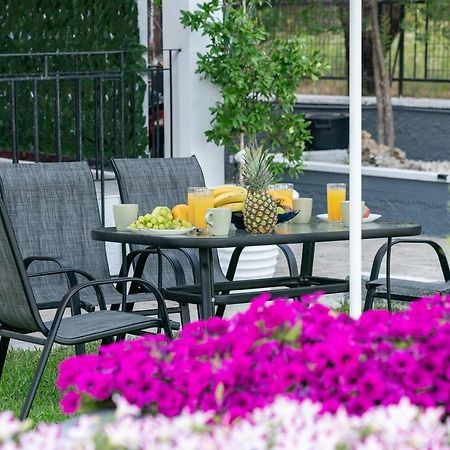 Afroditi Holiday Home - Blue Apartment Svoronata Exterior photo