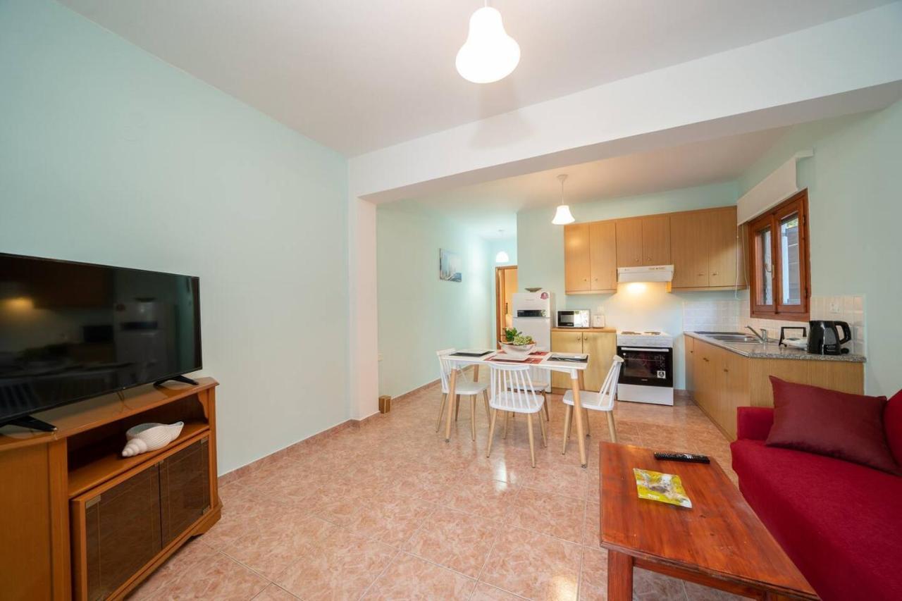 Afroditi Holiday Home - Blue Apartment Svoronata Exterior photo
