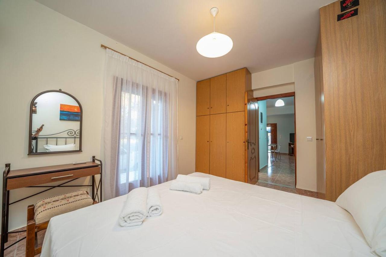 Afroditi Holiday Home - Blue Apartment Svoronata Exterior photo