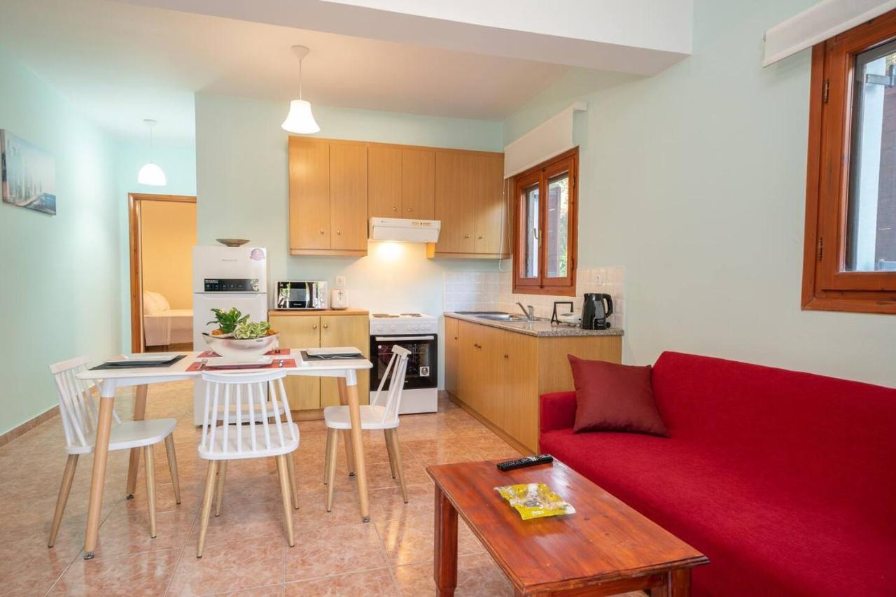 Afroditi Holiday Home - Blue Apartment Svoronata Exterior photo