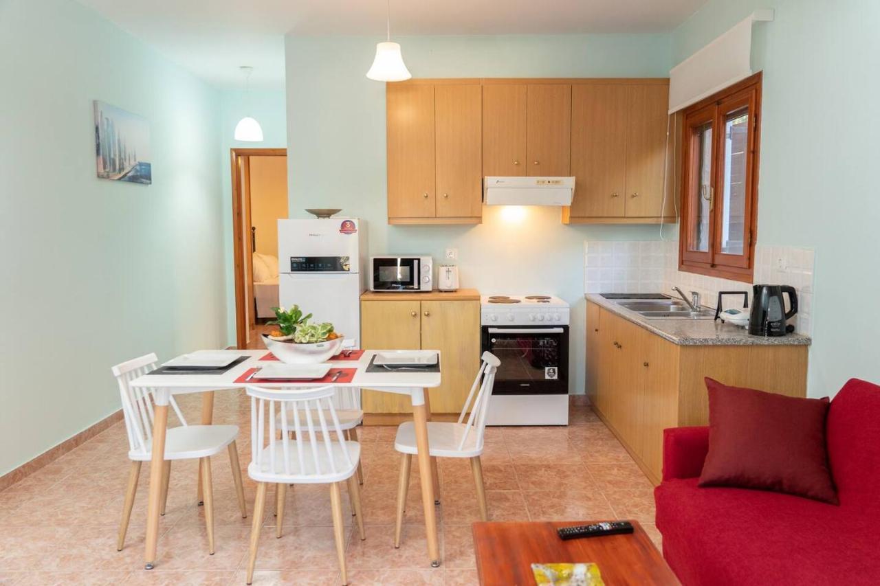 Afroditi Holiday Home - Blue Apartment Svoronata Exterior photo